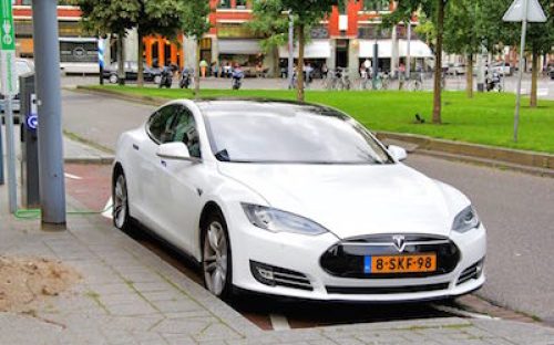 400x266-follow-this-06